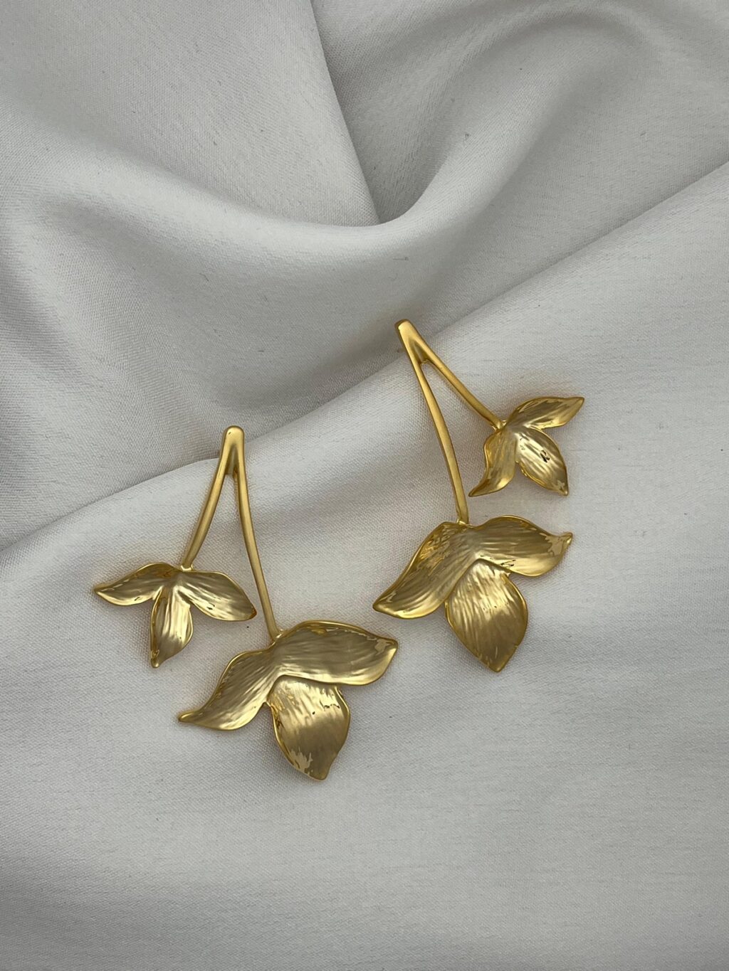 Bloom Dangle - Earrings - Leaves - Image 2